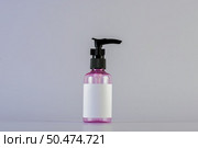 Empty bottle cream moisturizer lotion. Стоковое фото, агентство Ingram Publishing / Фотобанк Лори