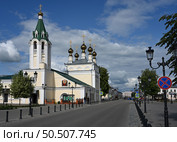 The central street of the ancient Russian city of Murom, Russia. Редакционное фото, фотограф Алексей Кузнецов / Фотобанк Лори