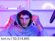 Professional gamer is a gamer for prize money or to overcome obstacles Usually, gamers study games deeply in order to master them and often play them competitively. Стоковое фото, агентство Ingram Publishing / Фотобанк Лори