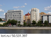 Современные жилые комплексы на Саввинской набережной. Москва. Редакционное фото, фотограф Елена Орлова / Фотобанк Лори