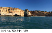 Summer Atlantic ocean rocky coastline near Carvoeiro town, Lagoa, Algarve - Portugal. Стоковое фото, агентство Ingram Publishing / Фотобанк Лори