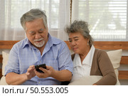 Senior couple that need to look after each other without children and grandchildren to attention. Стоковое фото, агентство Ingram Publishing / Фотобанк Лори