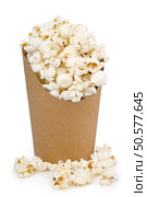 bucket full of pop corn isolated on white. pop corn. Стоковое фото, агентство Ingram Publishing / Фотобанк Лори