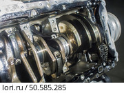 Open engine block and crankshaft in service garage. Стоковое фото, агентство Ingram Publishing / Фотобанк Лори