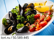 fried Fricandeau with onion. Стоковое фото, агентство Ingram Publishing / Фотобанк Лори