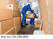 Source_Delivery_parcel_post_service_transport_transportation_cargo_transportation_25. Стоковое фото, агентство Ingram Publishing / Фотобанк Лори