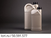 Engine_oil_lubricant_motor_vehicle_technical_services. Стоковое фото, агентство Ingram Publishing / Фотобанк Лори