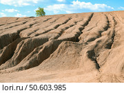 Промышленная эррозия земли. Природно-антропогенный комплекс Кондуки (Романцевские горы). Тульская область. Стоковое фото, фотограф Виктор Карасев / Фотобанк Лори