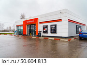 Здание операторной. АЗС "Лукойл". Село Стрельцы. Тамбовский район. Тамбовская область. Редакционное фото, фотограф Владимир Шибаев / Фотобанк Лори