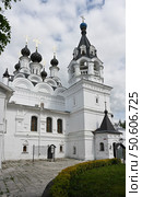Blagoveshchensky Orthodox Monastery in the central part of the city of Murom, Russia. Редакционное фото, фотограф Алексей Кузнецов / Фотобанк Лори