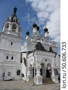 Blagoveshchensky Orthodox Monastery in the central part of the city of Murom, Russia. Редакционное фото, фотограф Алексей Кузнецов / Фотобанк Лори