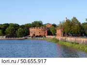 Калининград. Верхний пруд и башня Дона. Редакционное фото, фотограф Свитич Олег / Фотобанк Лори