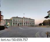 Губернаторский дворец в Казанском кремле на закате. Редакционное фото, фотограф Мария Сергеева / Фотобанк Лори