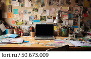 sketchbooks empty office desk ai generated. Стоковое AI-изображение, AI-художник Vectorwin / Фотобанк Лори