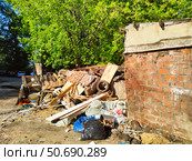 Снос гаражей в Москве (2024 год). Редакционное фото, фотограф Ирина Терентьева / Фотобанк Лори