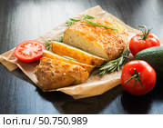 Кукурузный хлеб с сыром, розмарином и овощами. Чиабатта. Healthy food. Corn Bread with Cheese, Rosemary and Vegetables. Стоковое фото, фотограф AllNikArt / Фотобанк Лори