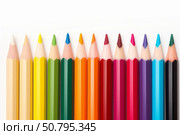 Vibrant row of sharpened colored pencils aligned. Стоковое AI-изображение, AI-художник Иван Рябоконь / Фотобанк Лори