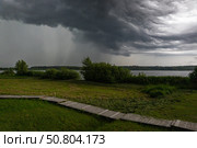 Гроза над водохранилищем Межура, Калужская область. Стоковое фото, фотограф Андрей Иванов / Фотобанк Лори