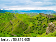 Зеленые земледельческие террасы в горах Дагестана. Стоковое фото, фотограф Александр Тараканов / Фотобанк Лори