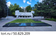 Мемориальный комплекс "Павшим воинам", г. Ростов-на-Дону, пл. Карла Маркса. Редакционное фото, фотограф Ирина / Фотобанк Лори