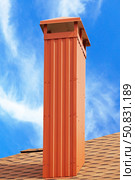 Дом с черепицей и с дымовой трубой. House from a brick with a pipe. Стоковое фото, фотограф Татьяна Д / Фотобанк Лори