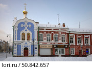 Старинная домовая церковь Николая Чудотворца в историческом центре Рыбинска. Ярославская область (2024 год). Редакционное фото, фотограф Анна Карасева / Фотобанк Лори