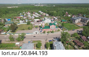 Город Киров - Село Макарье - Церковь Троицы Живоначальной (аэросъемка 2022 года) Стоковое видео, видеограф Владислав Самошкин / Фотобанк Лори