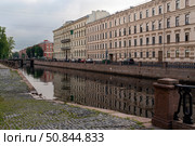 View of the marina and Matveev Bridge on the Kryukov Canal embankment on a summer day, St. Petersburg, Russia. Стоковое фото, фотограф Ula Ulachka / Фотобанк Лори