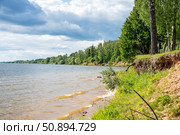Рузское водохранилище летом. Красивый летний пейзаж (2023 год). Стоковое фото, фотограф Диана Лукьянова / Фотобанк Лори