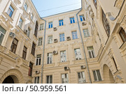 Саввинское подворье. Внутренний двор. Москва. Россия. Редакционное фото, фотограф E. O. / Фотобанк Лори