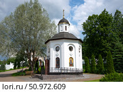 Часовня Преображения Господня, где погребена игумения Елисавета. Спасо-Елеазаровский женский монастырь. Елизарово, Псковская область. Стоковое фото, фотограф Анна Карасева / Фотобанк Лори