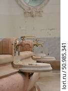 Vintage faucet with a source of mineral water. Стоковое фото, фотограф Irina Kuchugurina/Gaudy / Фотобанк Лори