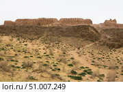 Ruins of ancient Ayaz-Kala Fortress (2022 год). Стоковое фото, фотограф Юлия Белоусова / Фотобанк Лори