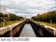 Шлюз №7 канала имени Москвы. Стоковое фото, фотограф Константин Григорьев / Фотобанк Лори