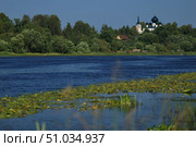 Церковь Рождества Иоанна Предтечи в Старой Ладоге. Стоковое фото, фотограф Роман Рожков / Фотобанк Лори