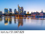 Frankfurt am Main Downtown City Skyline at Evening Twilight. Hesse, Germany. Стоковое фото, фотограф Максим Забаровский / Фотобанк Лори
