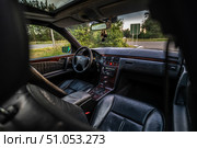KRASNOYARSK, RUSSIA - July 31, 2025: Silver Mercedes Benz E class W210. Редакционное фото, фотограф Плотников Дмитрий / Фотобанк Лори