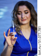 A syringe with a preparation for correcting defects in cosmetology. Medicine for beauty. Стоковое фото, фотограф Наталия Кирсанова / Фотобанк Лори