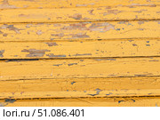 Vintage wood background with peeling  yellow  paint. Стоковое фото, фотограф Александр Собко / Фотобанк Лори