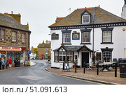 The Square of Marazion with local inn and shops. Cornwall. England. Great Britain (2009 год). Редакционное фото, фотограф Сергей Пристяжнюк (Serg Zastavkin) / Фотобанк Лори