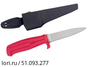 Туристический нож с пластмассовыми ножнами на белом фоне. Tourist knife with sheath on white background background. Стоковое фото, фотограф Татьяна Д / Фотобанк Лори