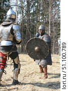 Историческая реконструкция. Бой на мечах (2006 год). Редакционное фото, фотограф Ирина Терентьева / Фотобанк Лори