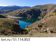Panoramic view of Lake Gizhgit. Стоковое фото, фотограф Юлия Белоусова / Фотобанк Лори