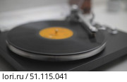Vinyl Record Spinning On Vintage Turntable. Needle Scratching Grooves Analog Sound. Стоковое видео, видеограф Степанов Григорий / Фотобанк Лори