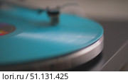 Vinyl Record Spinning On Vintage Turntable. Needle Scratching Grooves Analog Sound. Стоковое видео, видеограф Степанов Григорий / Фотобанк Лори