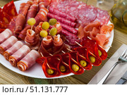 Spanish meat antipasto platter. Стоковое фото, фотограф Яков Филимонов / Фотобанк Лори