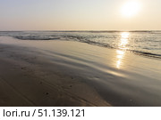 Sunset on Mandrem beach in Goa, India. (2018 год). Стоковое фото, фотограф Емельянов Евгений Викторович / Фотобанк Лори