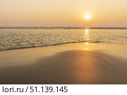 Sunset on Mandrem beach in Goa, India. (2018 год). Стоковое фото, фотограф Емельянов Евгений Викторович / Фотобанк Лори