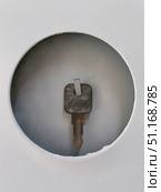 Key On The Hook In A Small Round Window. Редакционное фото, фотограф Кирилл Зотов / Фотобанк Лори