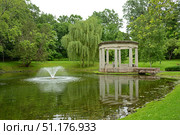 World War Memorial Pavillion dedicated 1931, Saratoga Springs, New York, United States (2015 год). Редакционное фото, фотограф Валерия Попова / Фотобанк Лори